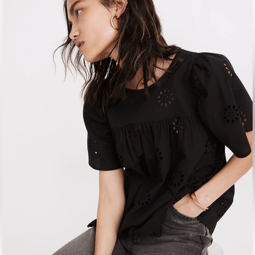 Madewell Daisy Eyelet Flutter-Sleeve Yoke Top. Size XS